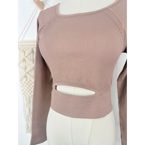 Qinsen Seamless Ribbed Cut Out Long Sleeve Crop Top Small Hazelnut Mocha - Picture 4 of 8
